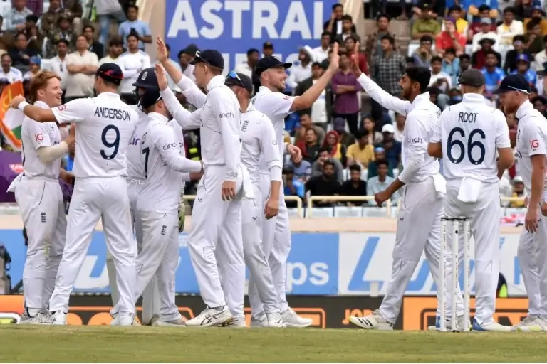 India Left Stunned as England’s 6 ft 4 in Off-Spinner Bashir Strikes Again!